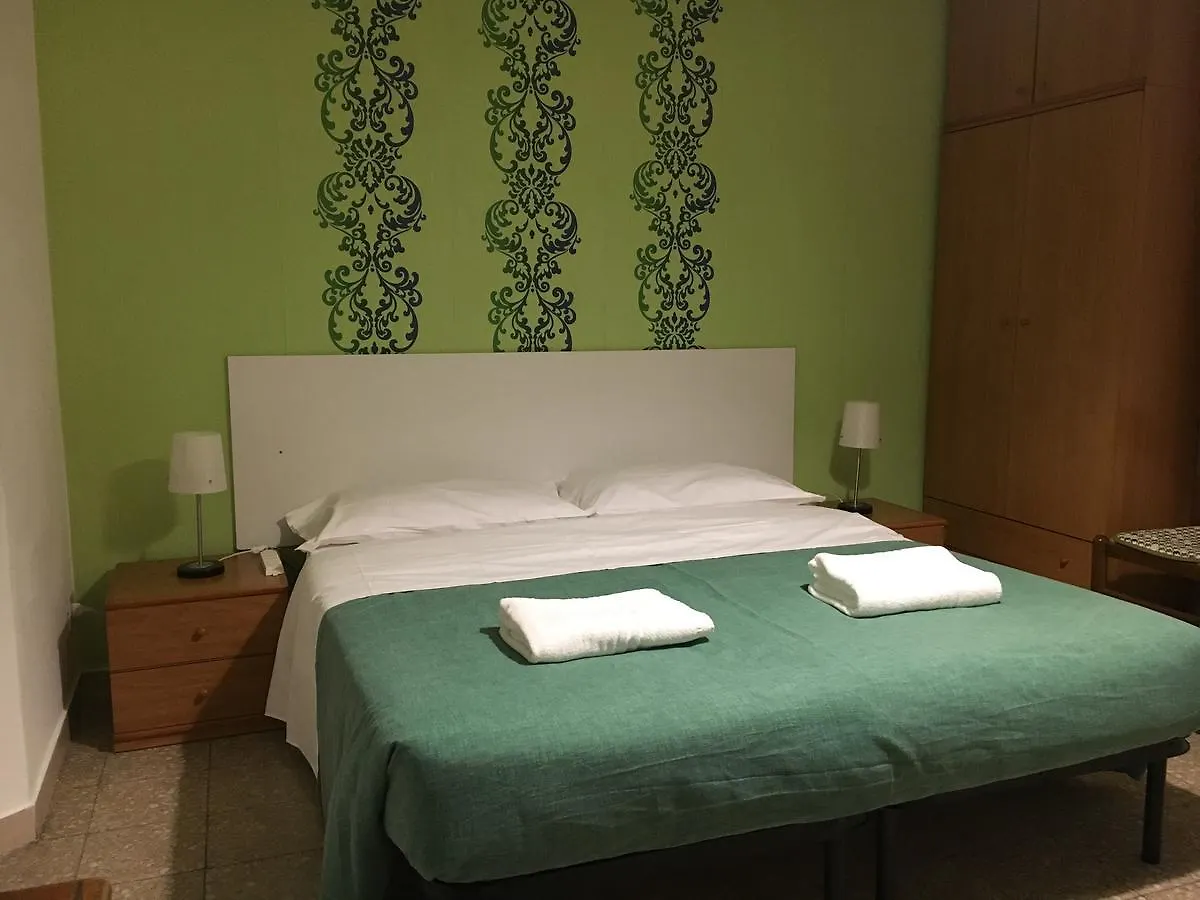 Pisa Lodge B&B Hostel Guest house