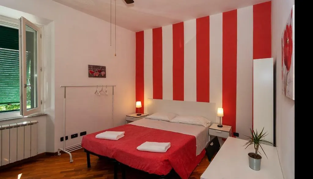 Pisa Lodge B&B Hostel Guest house