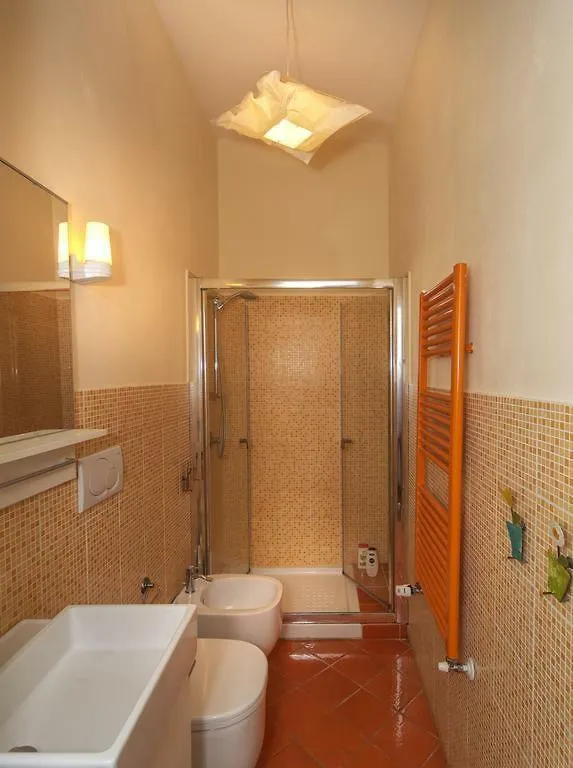 Pisa Lodge B&B Hostel Guest house